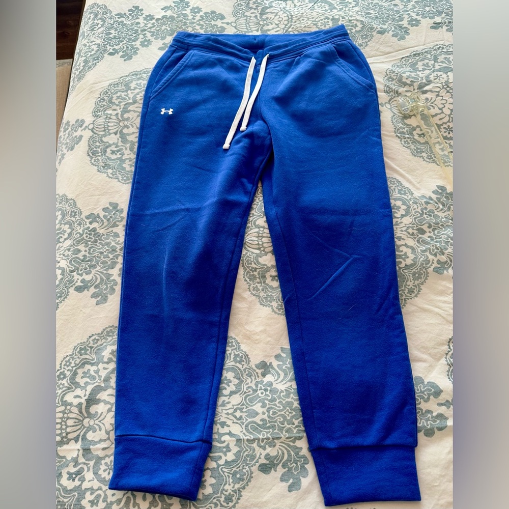 Under Armour Women’s Blue Fleece Joggers size M